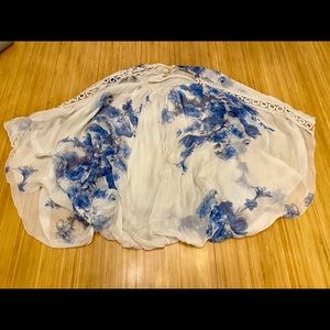 Beautiful silk top BNWOT size M